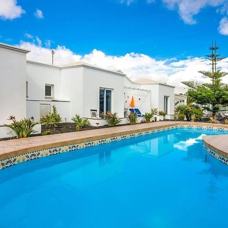 Luxurious Bungalow A2 In A Quiet Complex With Pool 100M From The Sea Charco del Palo Exteriör bild