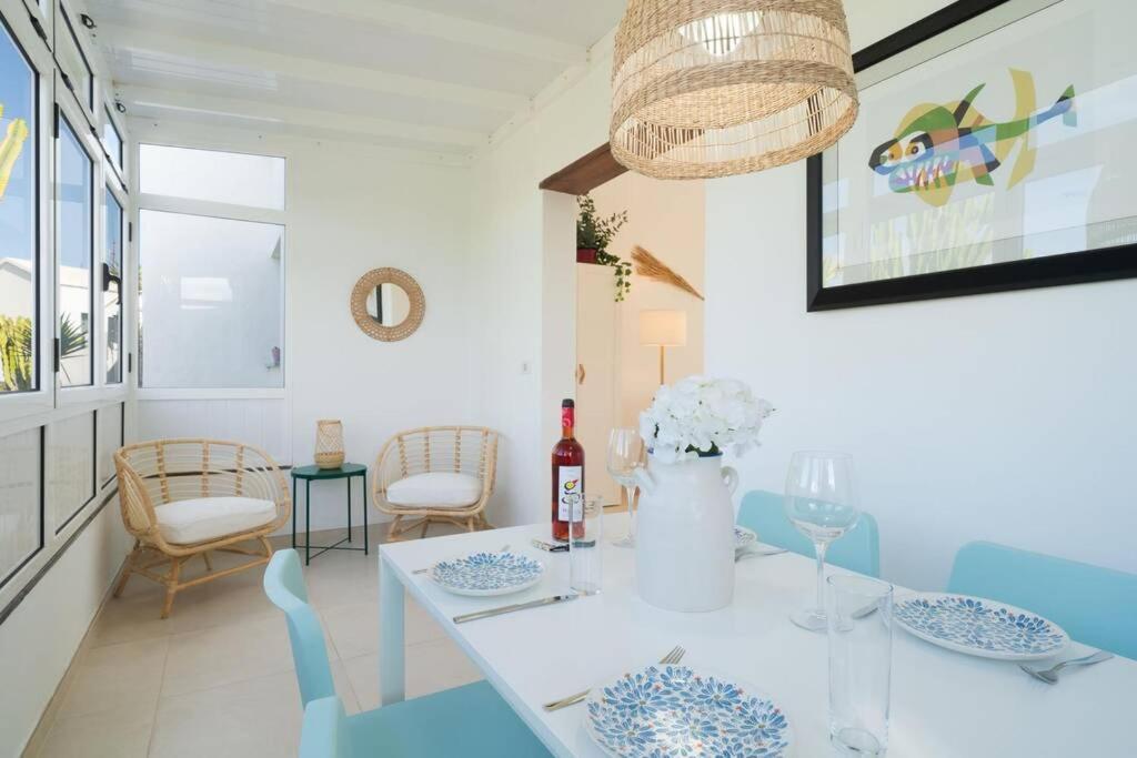 Luxurious Bungalow A2 In A Quiet Complex With Pool 100M From The Sea Charco del Palo Exteriör bild
