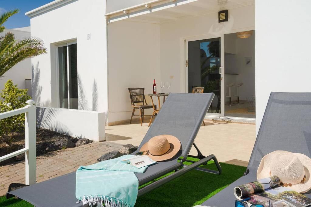 Luxurious Bungalow A2 In A Quiet Complex With Pool 100M From The Sea Charco del Palo Exteriör bild